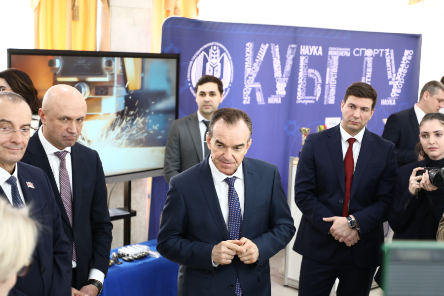 Выставку достижений провели в Краснодаре в преддверии Дня российской науки