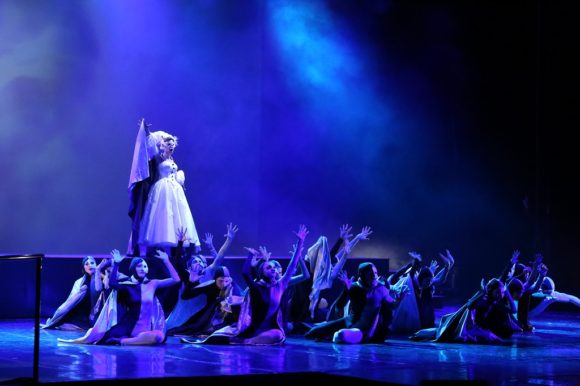 Шоу-театр «Премьера» представит перфоманс «Страсти по Бродвею»
