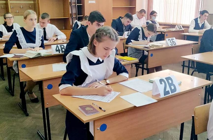 На Кубани одиннадцатиклассники пишут итоговое сочинение