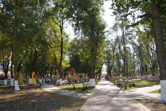 В селе Киевском Крымского района благоустроили парк