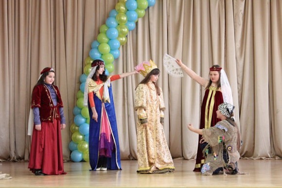 Мини-спектакли на разных языках представят в Сочи на детском этнофестивале
