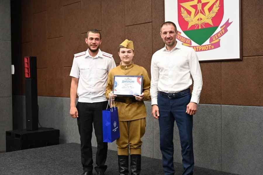 На Кубани провели финал краевого конкурса «Я славлю Родину свою» На Кубани провели финал краевого конкурса «Я славлю Родину свою»