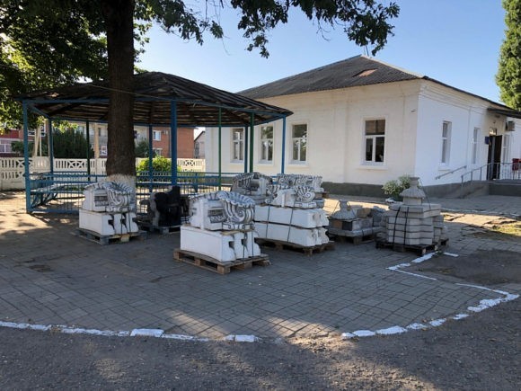 В Кавказском районе отремонтируют старейшую школу