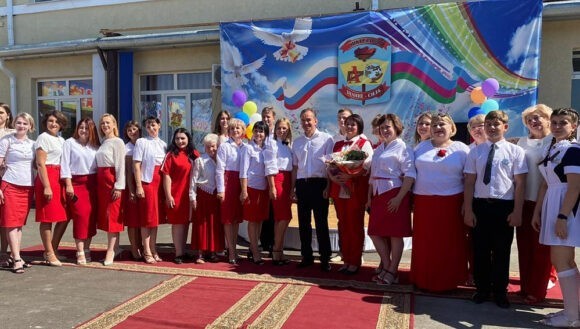 Вениамин Кондратьев поздравил учителей и учеников края с 1 сентября