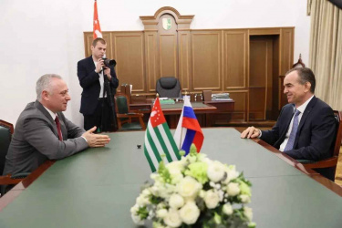 Губернатор Кубани Вениамин Кондратьев и Президент Республики Абхазия Бадра Гунба обсудили вопросы сотрудничества