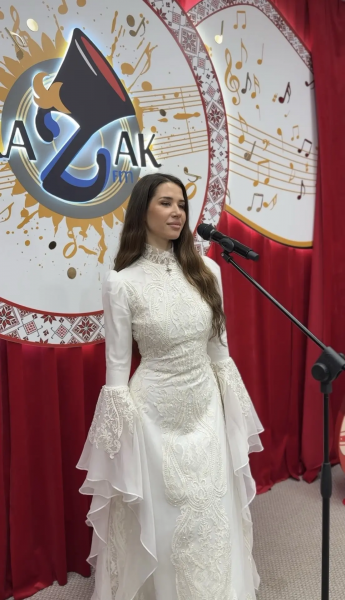 Сегодня в гостях на КАЗАК FM побывала эстрадная певица, автор песен и музыкальный продюсер Влада Mirаvi
