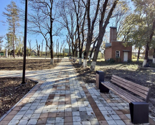 В Горячем Ключе благоустроили сквер В Горячем Ключе благоустроили сквер