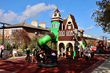 В Гулькевичском районе обновляют сквер 