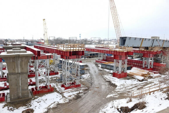 Специалисты завершили первую очередь строительства нового Яблоновского моста