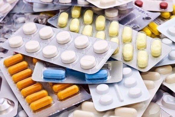 Выдавать лекарства от коронавируса без посещения аптеки предложил Минздрав