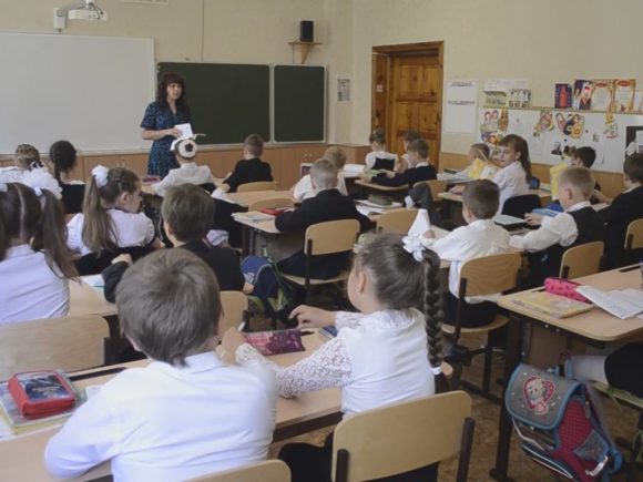 Сельские учителя Севастополя получат надбавки к зарплате