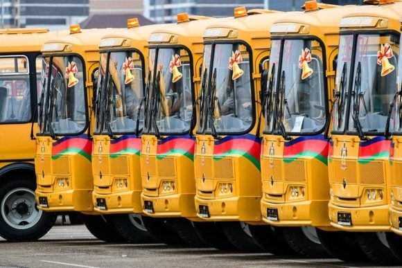 В этом году школы Краснодарского края получат 121 новый автобус