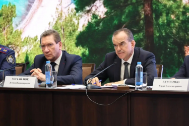 Губернатор Вениамин Кондратьев: Все общественные пространства в курортных городах должны находиться под круглосуточным контролем