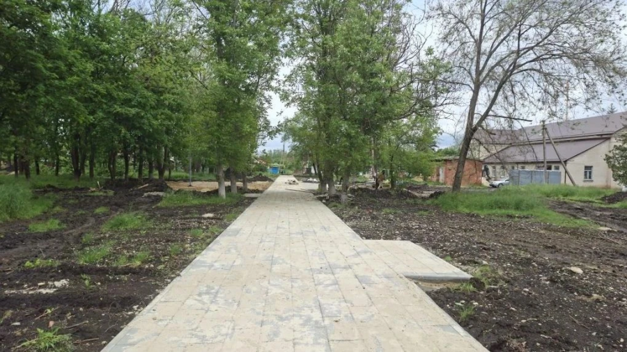 В Успенском районе по нацпроекту благоустраивают парк