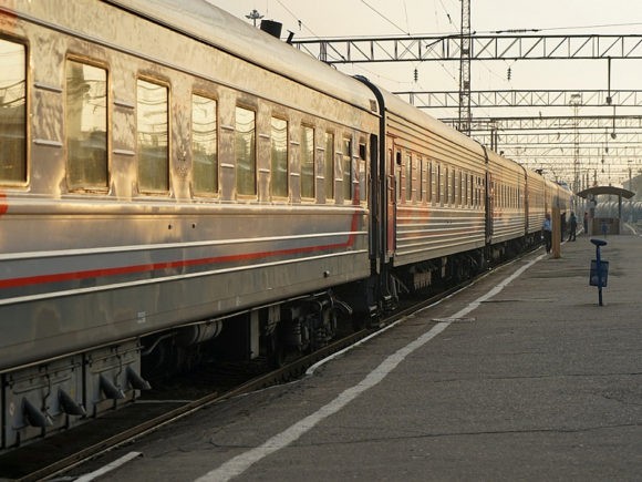 Многодетные кубанские семьи получили скидку 20% на проезд в поездах