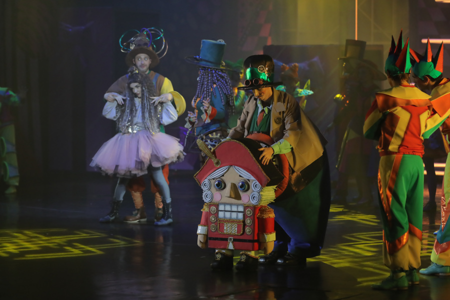 В Краснодаре начались новогодние представления для детей