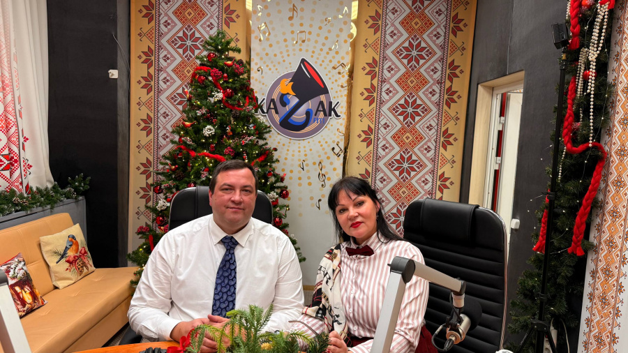 Семья Елена и Роман Крохмаль приняли участие в новогодней акции «Я верю в чудо»