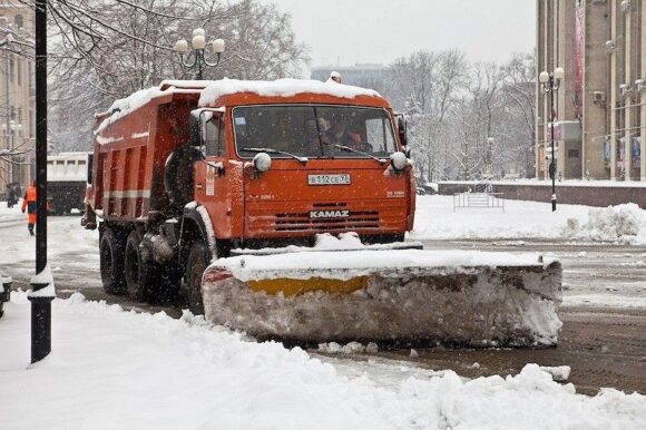На Кубани усилили работу по очистке трасс от снега