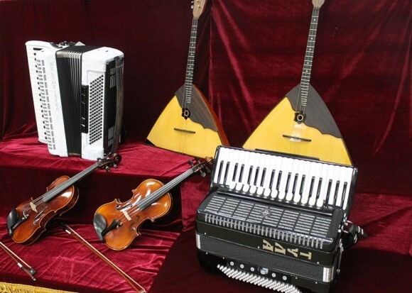 Мостовская детская школа искусств получила новое оборудование и музыкальные инструменты