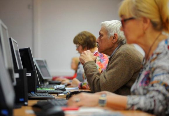 Кубанских пенсионеров и инвалидов обучат компьютерной грамотности
