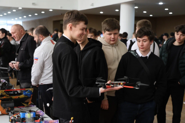 Более 500 студентов Армавира приняли участие во втором форуме БПЛА «Пилоты нового времени»