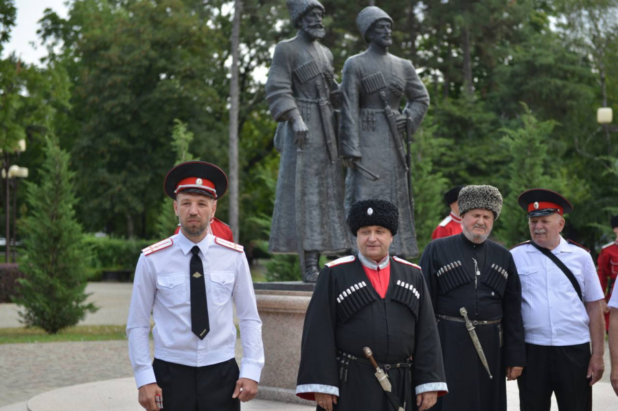 В Краснодаре почтили память погибших в Первой мировой войне В Краснодаре почтили память погибших в Первой мировой войне