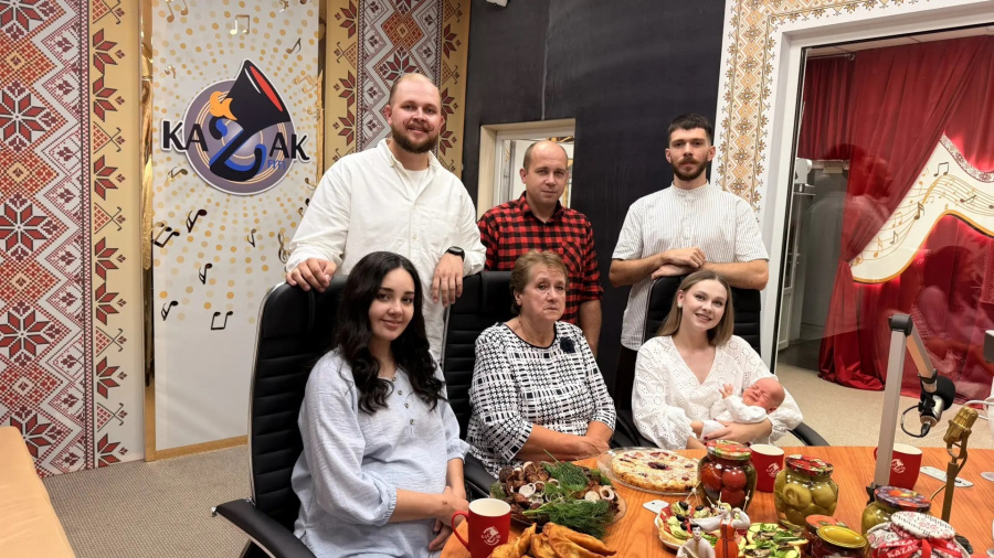 Семья Гулевских из хутора Бойкопанур