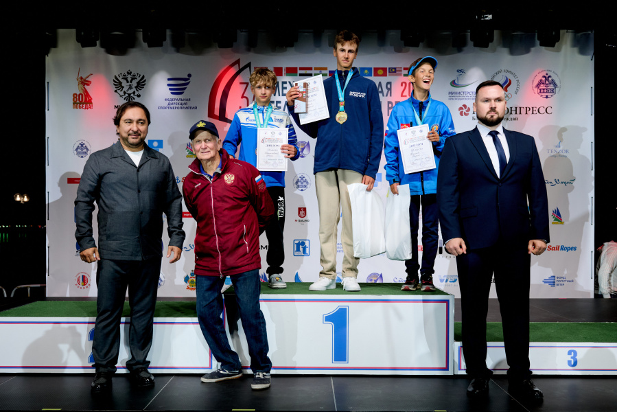 В Геленджике наградили победителей международной парусной регаты