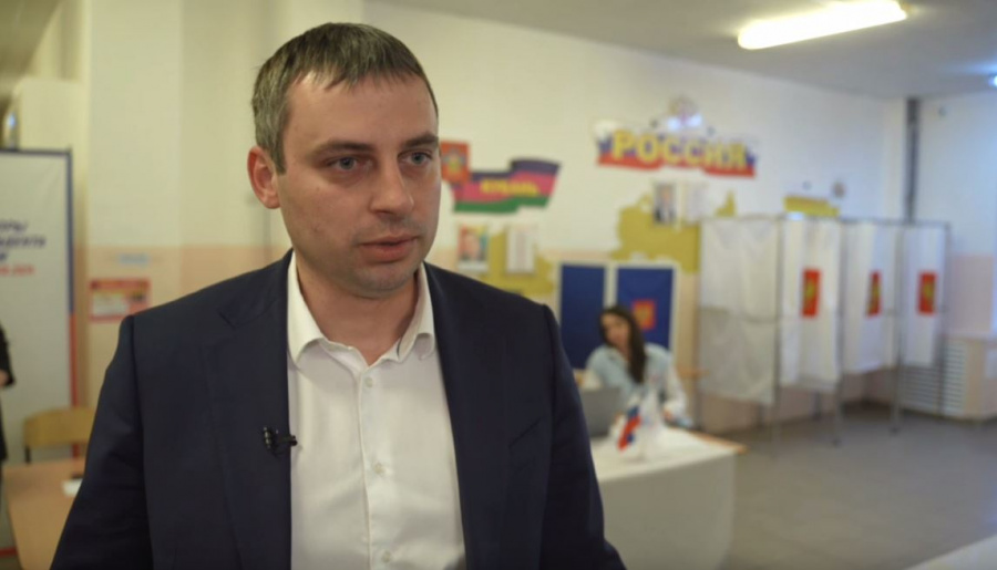 Вице-губернатор Кубани Сергей Власов проголосовал на выборах президента РФ