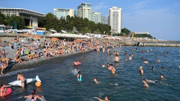 Летом курорты Краснодарского края приняли более 6 млн туристов