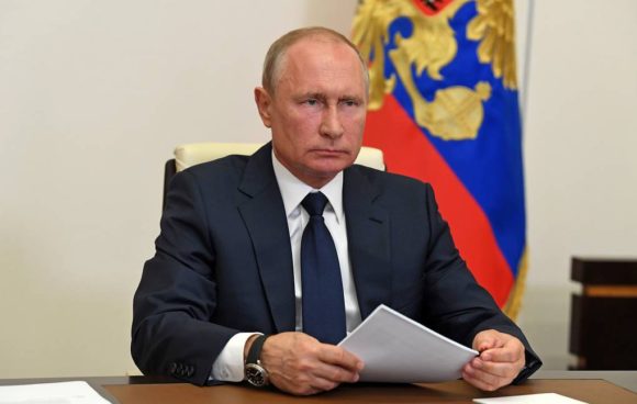 Путин объявил о выходе из режима нерабочих дней