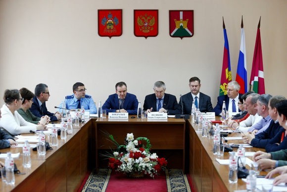 Вениамин Кондратьев представил нового исполняющего обязанности главы Усть-Лабинского района