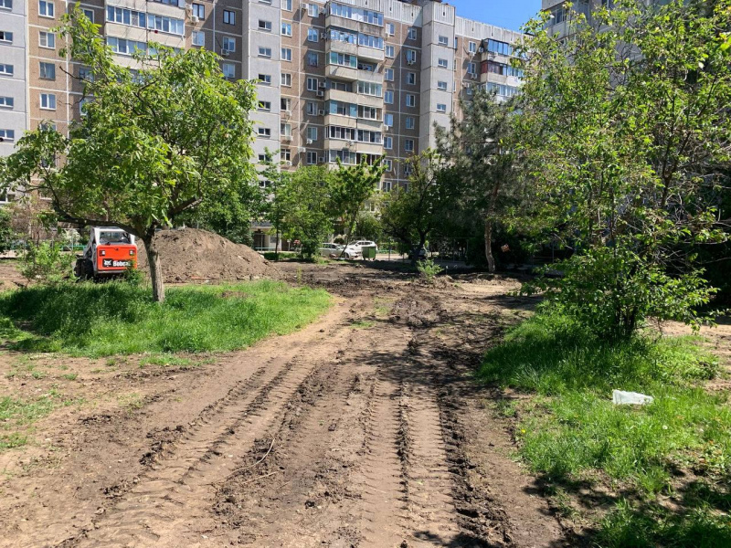 В Краснодаре благоустраивают две общественные территории В Краснодаре благоустраивают две общественные территории