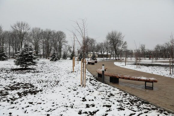 В Славянске-на-Кубани благоустроили парк в рамках нацпроекта «Жилье и городская среда».