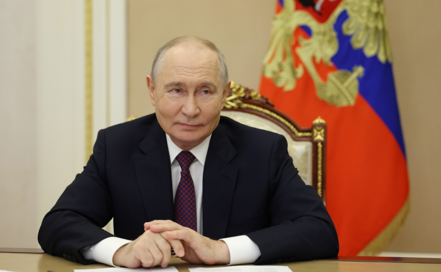 Вениамин Кондратьев поздравил Владимира Путина с днём рождения