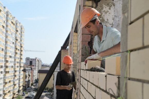 Восстановительные работы в доме по улице Российской в Краснодаре планируют завершить до 16 октября