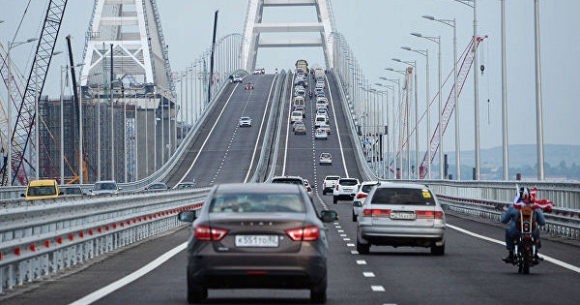 Назван рекорд скорости автомобиля на Крымском мосту