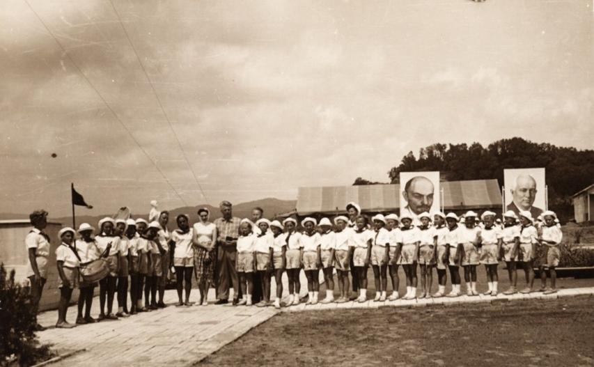 1960 год. Всероссийский пионерский лагерь «Орленок» принял первых школьников