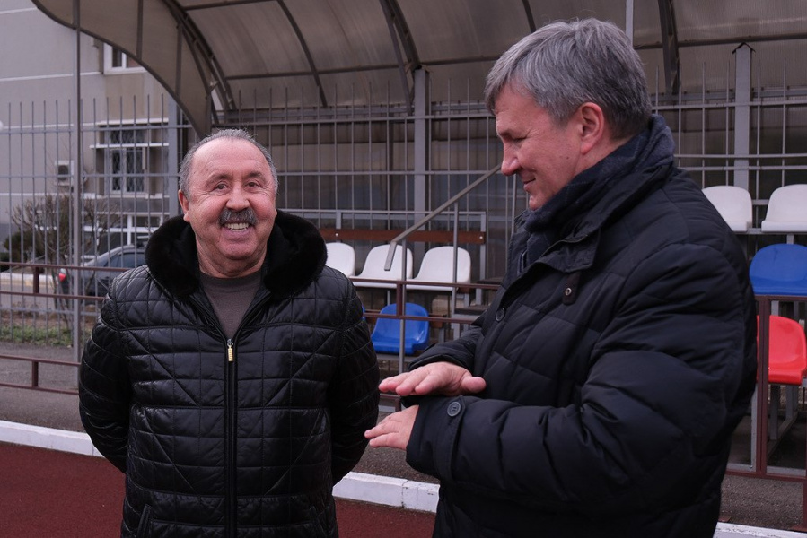  Валерий Газзаев открыл зимнее первенство Краснодара по футболу 
