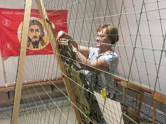 Сочинские добровольцы изготовили для бойцов СВО 1500 маскировочных сетей Сочинские добровольцы изготовили для бойцов СВО 1500 маскировочных сетей