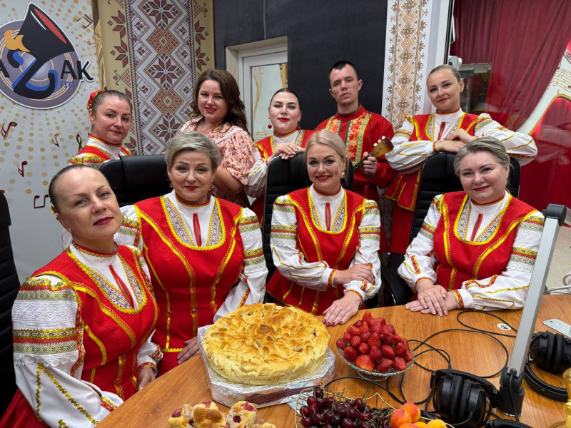 Семейный ансамбль «Звездный» из ст. Васюринской Семейный ансамбль «Звездный» из ст. Васюринской