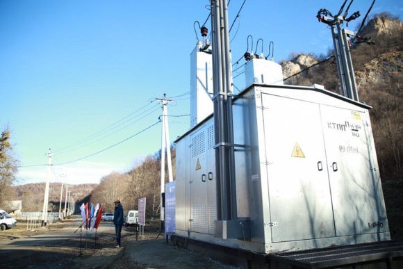 В Мостовском районе завершена электрификация поселка Никитино