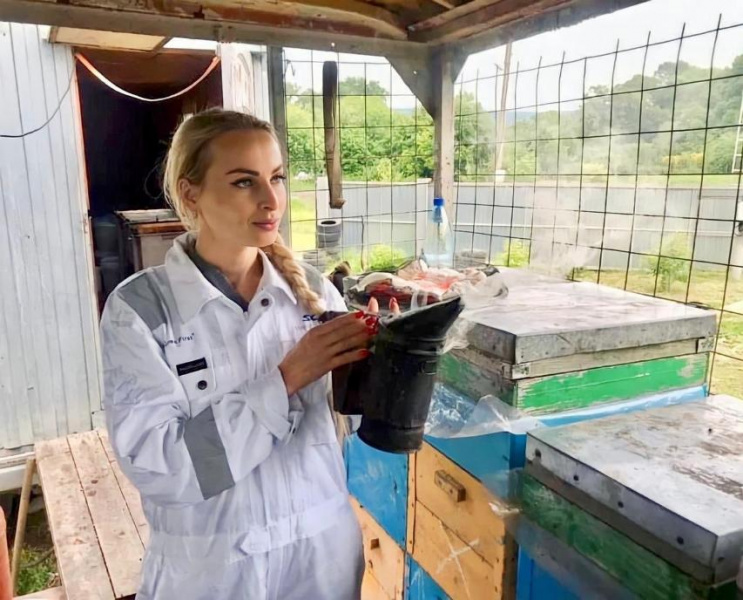 Юлия Труфанова – занимается пчеловодством в Крымском районе