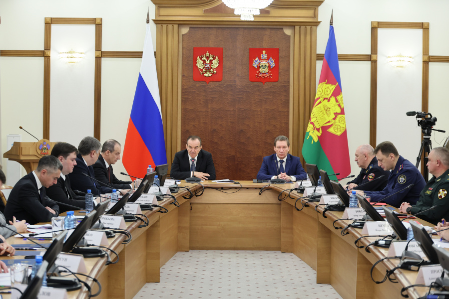 Губернатор Кубани обсудил с министром энергетики РФ восстановление электроснабжения в Туапсе