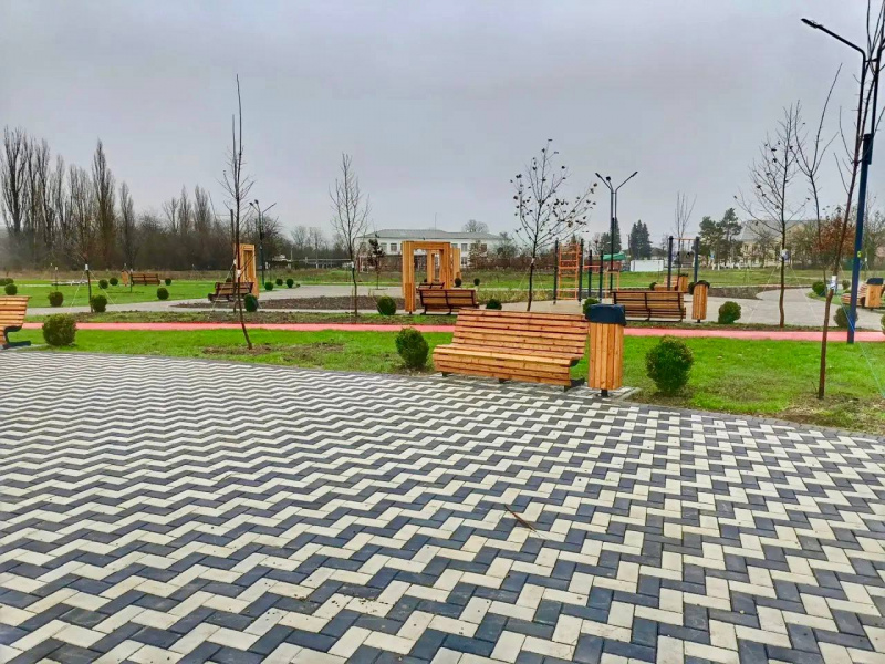  В Абинском районе благоустроили зеленую зону