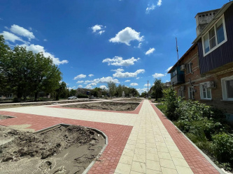 В поселке Венцыблагоустраивают сквер на улице Советской