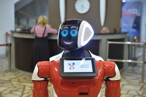 Первый в России робот-чиновник приступил к работе