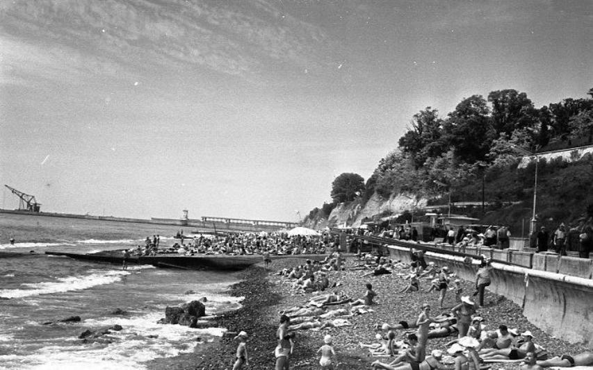 1949 год. Первый искусственный пляж открыли для отдыхающих в Сочи