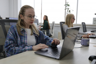 Вход в приложение «Госуслуги» можно подтвердить с помощью мессенджера MAX Вход в приложение «Госуслуги» можно подтвердить с помощью мессенджера MAX