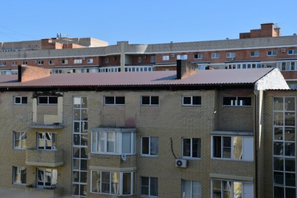 В пострадавшем от пожара доме по улице Российской в Краснодаре идет подготовка к заселению жильцов